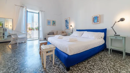 Chambre privée à Via Roberto di Biccari, 6, image 2 de 27
