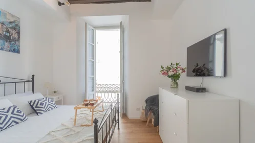 Habitación privada en Via Indipendenza, imagen 2 de 36