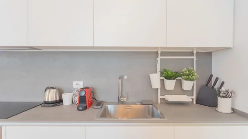 Habitación privada en Via Indipendenza, imagen 34 de 36