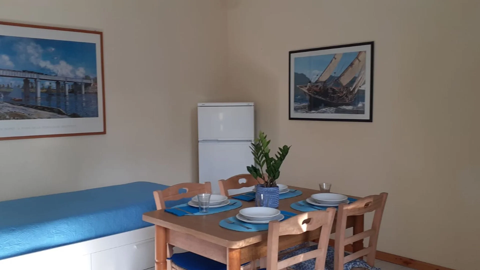 'de öğrenci dairesinde, tamamen mobilyalı kiralık oda