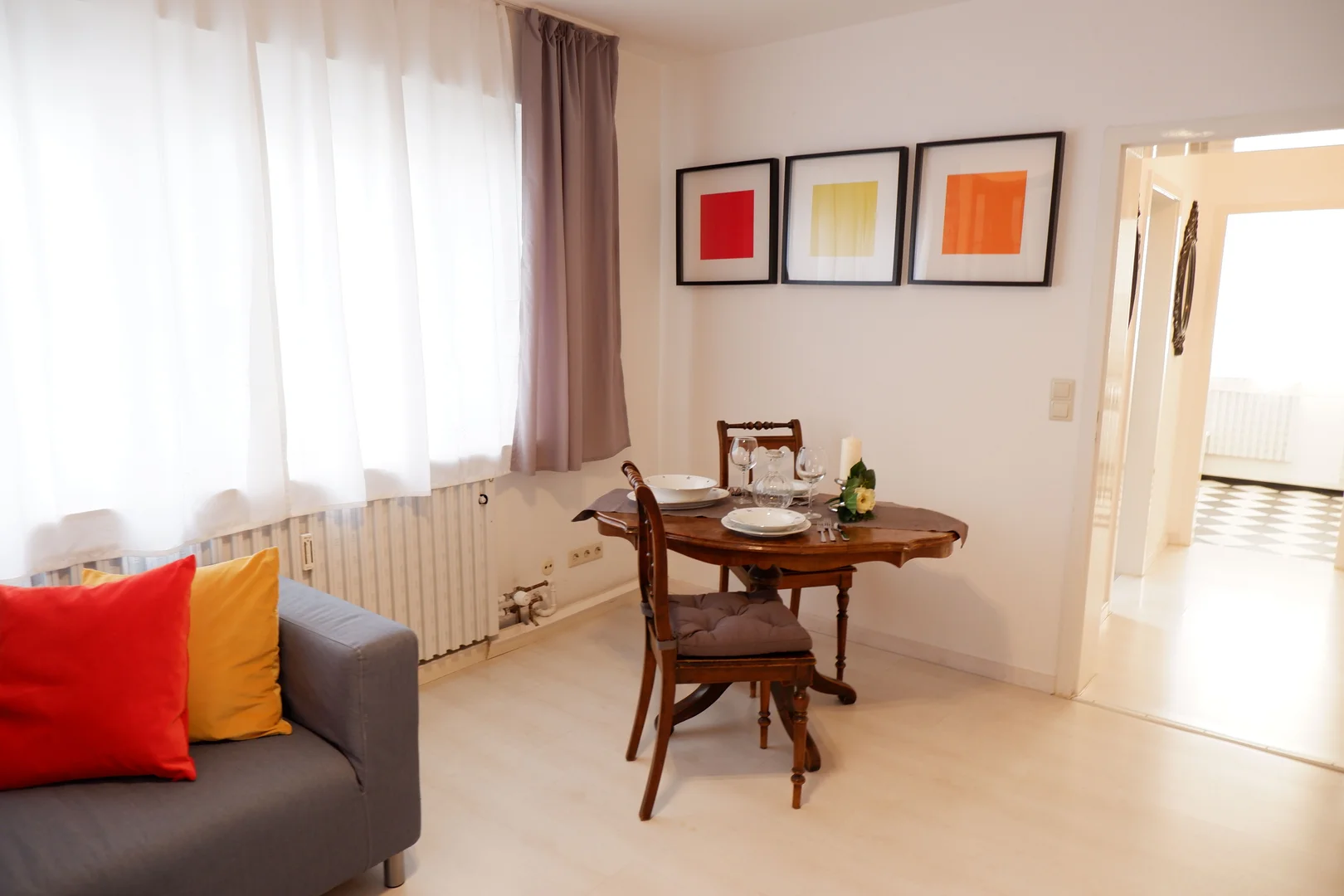 'de öğrenci dairesinde, tamamen mobilyalı kiralık oda