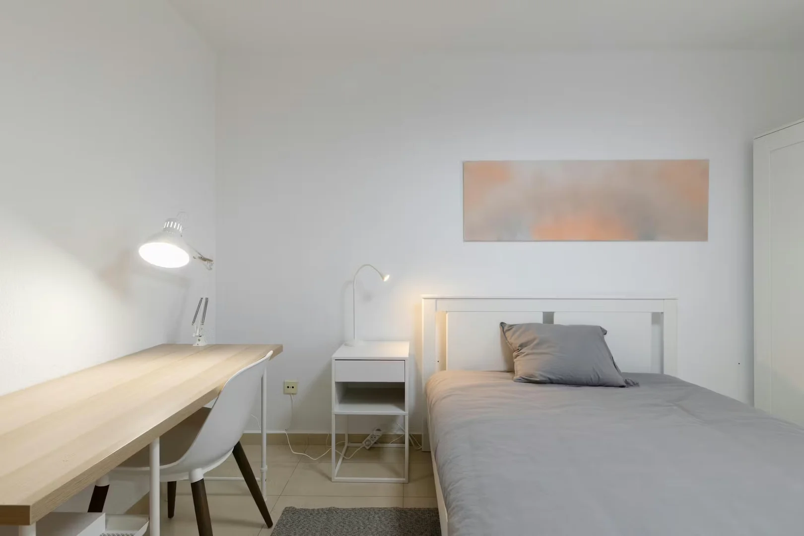 Habitación acogedora para estudiantes disponible en 