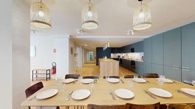 Chambre privée à 94 Rue de la Liberté, 92150, Suresnes, FR, image 9 de 17