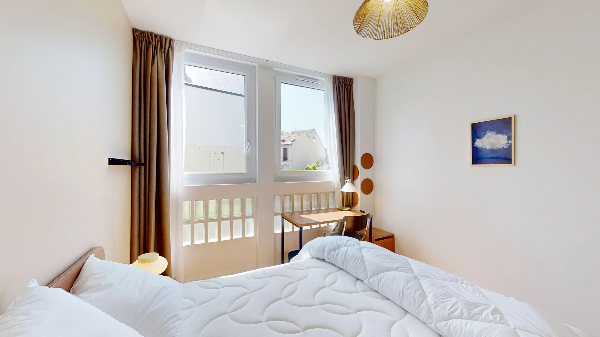 Cozy room for students available in 