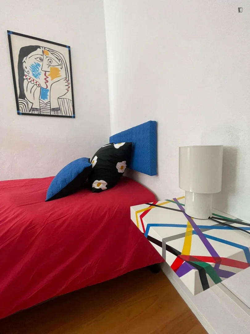 Wygodny i przestronny pokój studencki w 
