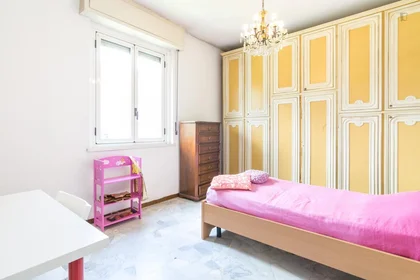 Chambre privée à via Francesco Martinengo, image 1 de 10