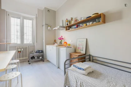 Habitación privada en Viale Famagosta, imagen 1 de 10