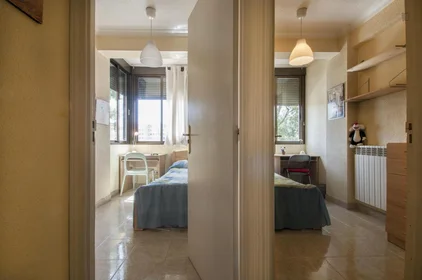 Habitación privada en Paseo de la Virgen del Puerto, imagen 15 de 15
