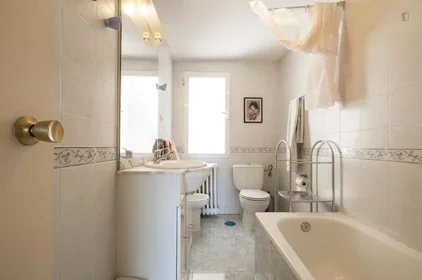 Habitación privada en Paseo de la Virgen del Puerto, imagen 8 de 15