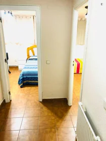 Quarto privado em calle Roncesvalles Villanueva de la Cañada, imagem 2 de 32