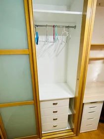 Quarto privado em calle Roncesvalles Villanueva de la Cañada, imagem 7 de 32