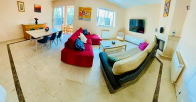 Quarto privado em calle Roncesvalles Villanueva de la Cañada, imagem 5 de 32