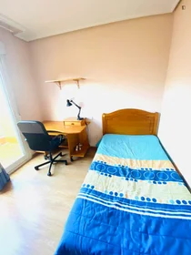 Privatzimmer in der calle Roncesvalles Villanueva de la Cañada, bild 2 von 49
