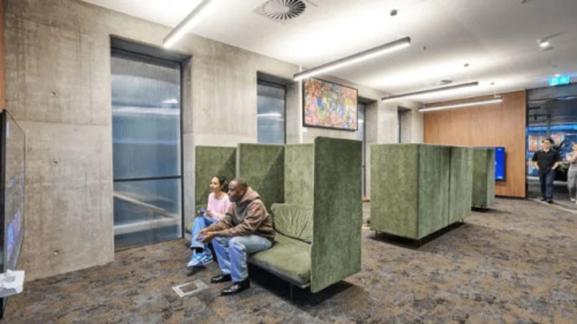 位于的学生公寓，配有学习区域和共用设施