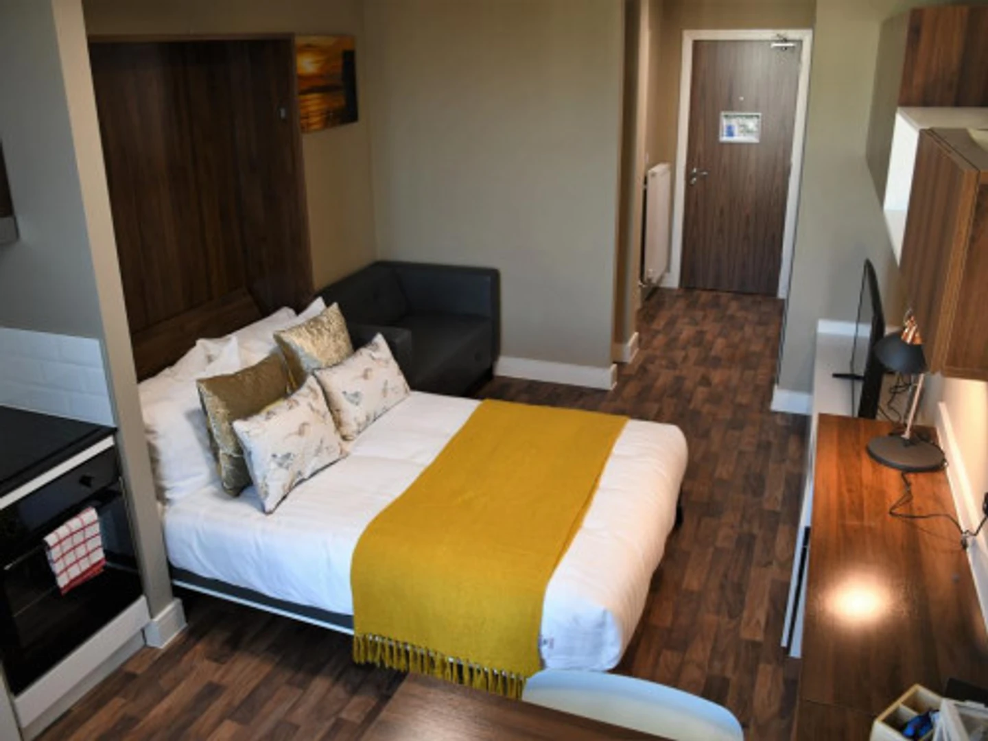 Student-friendly room in  with modern amenities