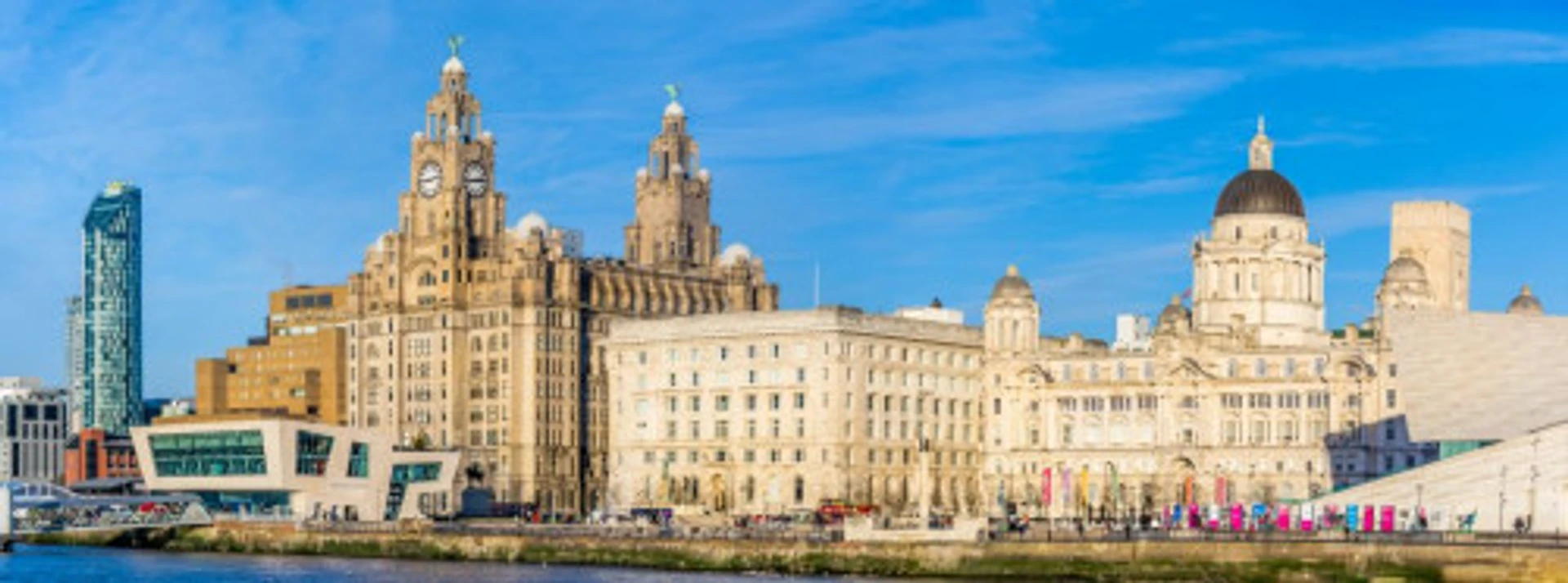 Functional student room perfect for studying in 