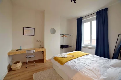 Habitación privada en Rue de l'Inquisition 24, 1000 Bruxelles, Belgium, imagen 1 de 10