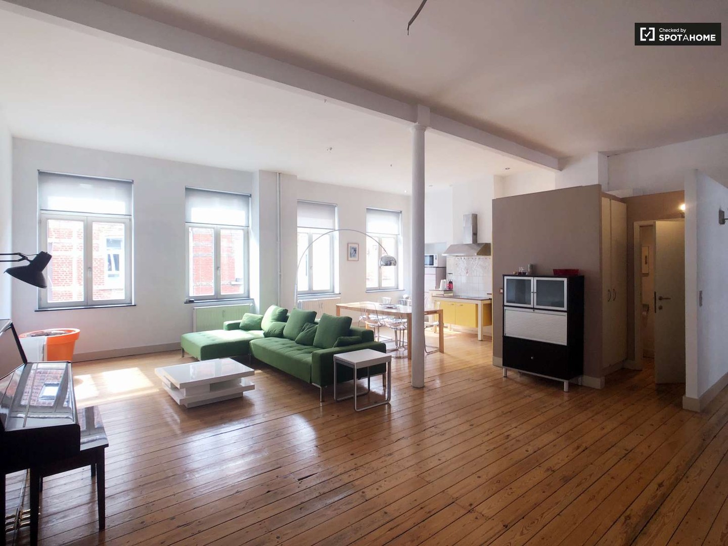 Two bedroom accommodation in Bruxelles/brussels