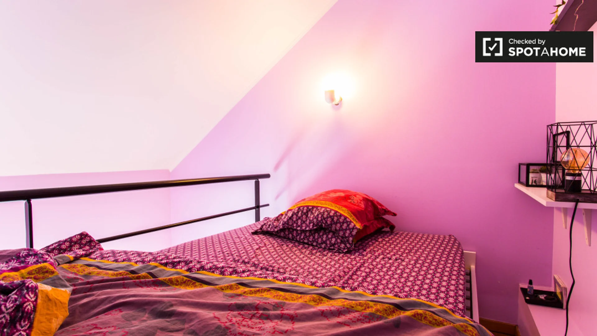 位于的学生友好型房间，设施现代