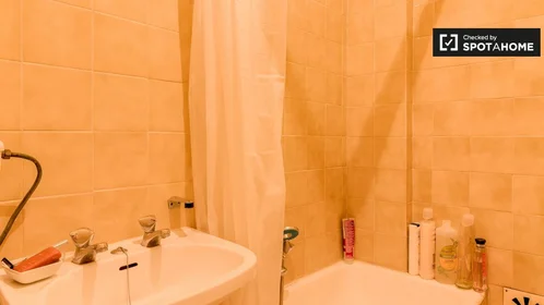 Privatzimmer in der Travessa do Possolo Lisboa, Portugal, bild 13 von 19