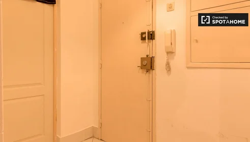 Privatzimmer in der Travessa do Possolo Lisboa, Portugal, bild 17 von 19