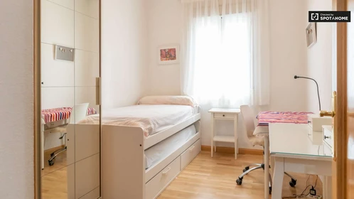 Quarto barato em Madrid