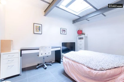 Zimmer mit Doppelbett zu vermieten Bruxelles-brussel