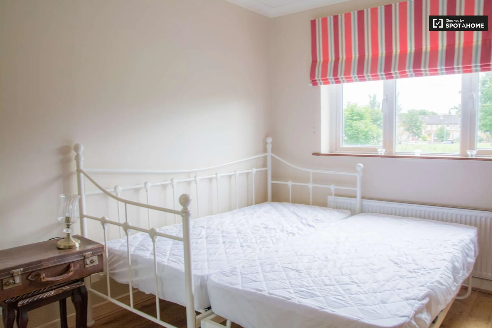 Camera per studenti economica vicino al campus a 