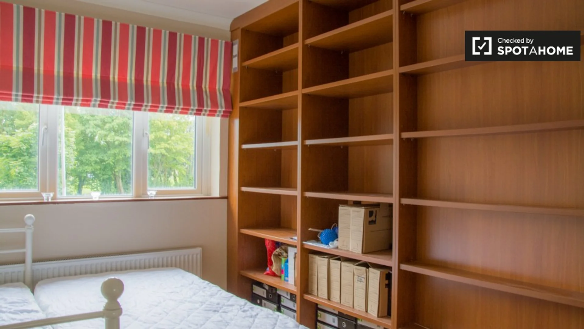 Camera per studenti economica vicino al campus a 