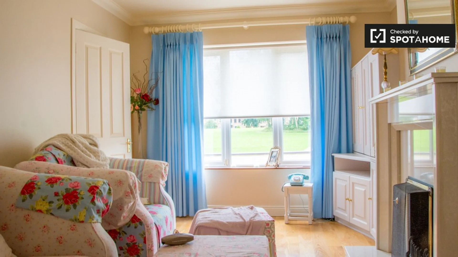 Camera per studenti in  con area studio e servizi in comune