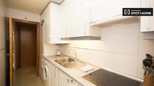Apartamento inteiro em Calle de José Maria Pemán, imagem 9 de 19