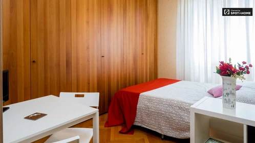 Quarto para alugar ao mês em Milano