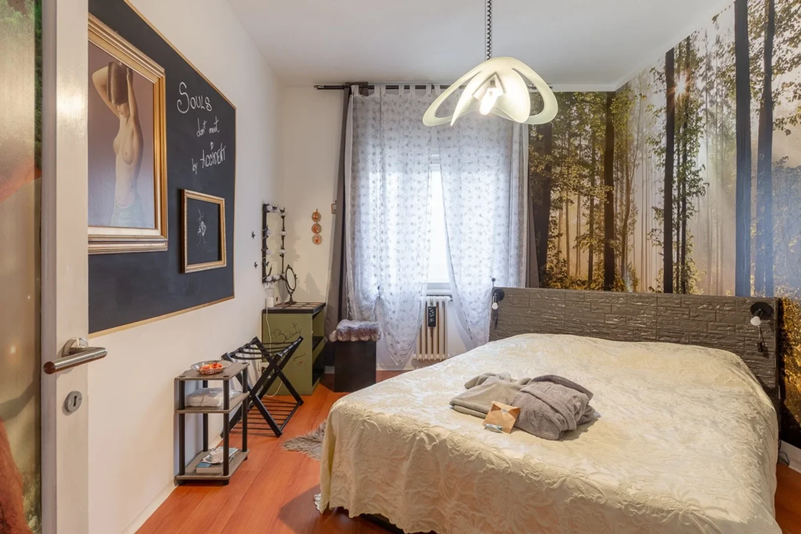 Room for rent in student apartment in , fully furnished