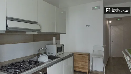 Quarto privado em Via Ponzio Cominio, imagem 12 de 19