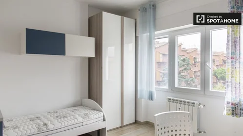 Quarto privado em Via Ponzio Cominio, imagem 3 de 19