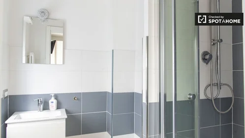 Quarto privado em Via Ponzio Cominio, imagem 9 de 19