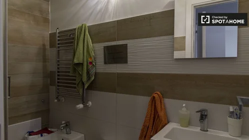 Privatzimmer in der Via Ponzio Cominio, bild 6 von 19