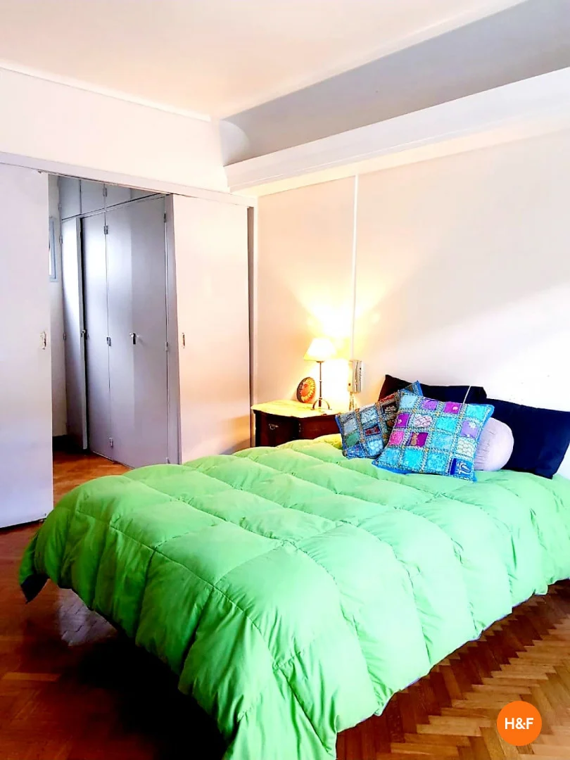 Habitación para estudiantes en  con área de estudio y facilidades compartidas