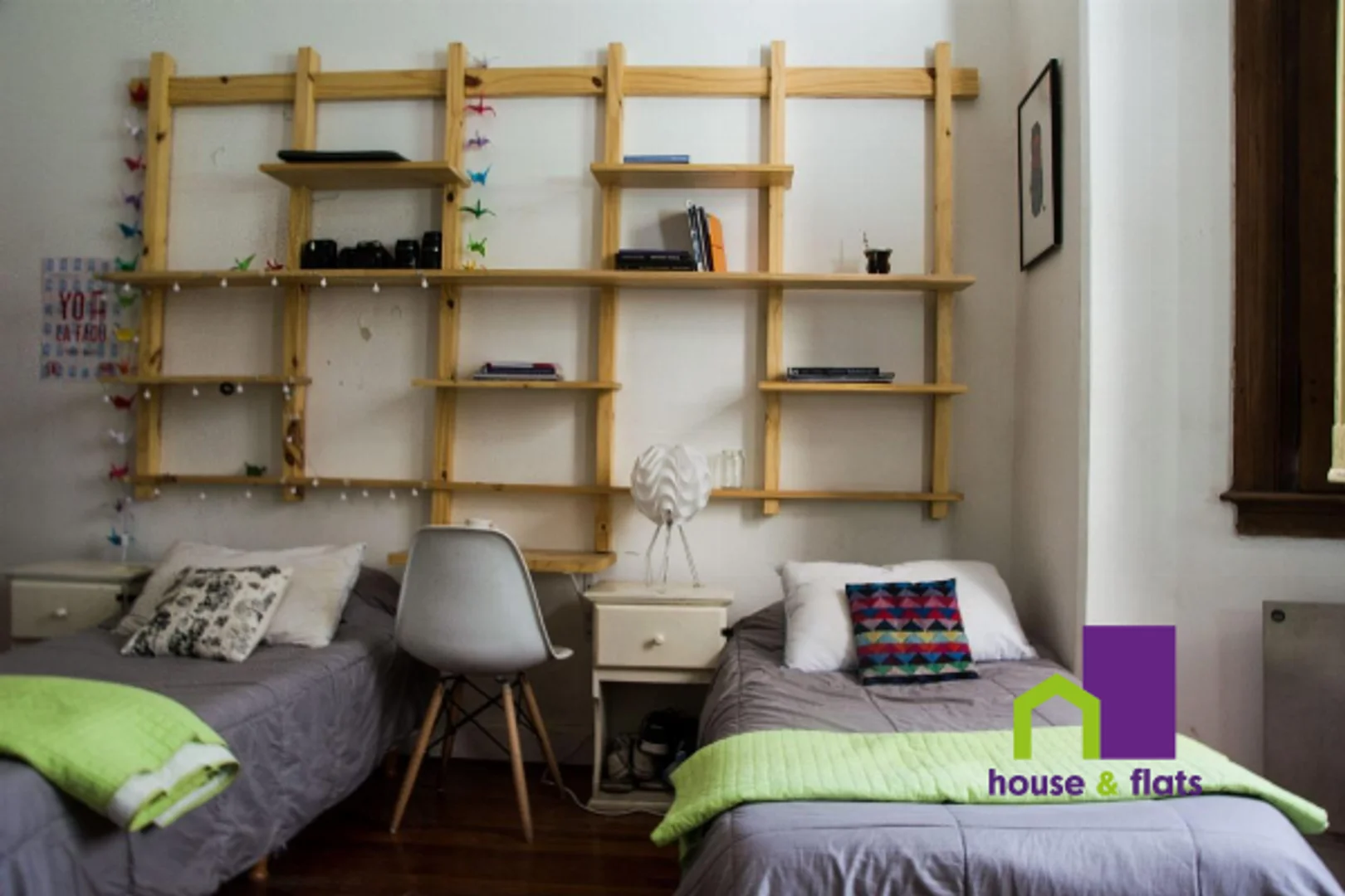 Habitación estudiantil amplia y cómoda en 