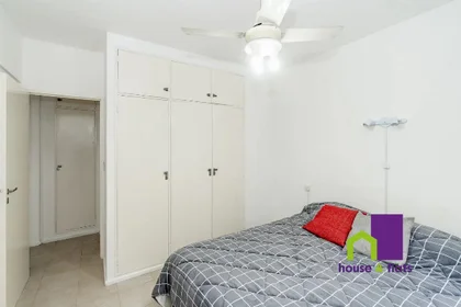 Apartamento moderno y luminoso en {area}
