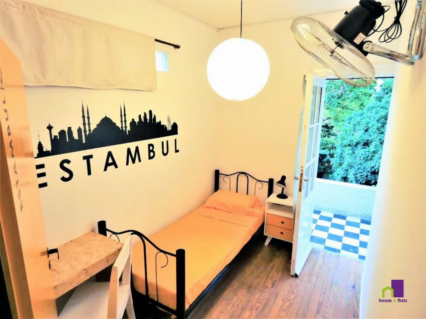 Zimmer in Studentenwohnung in  zu vermieten, voll möbliert