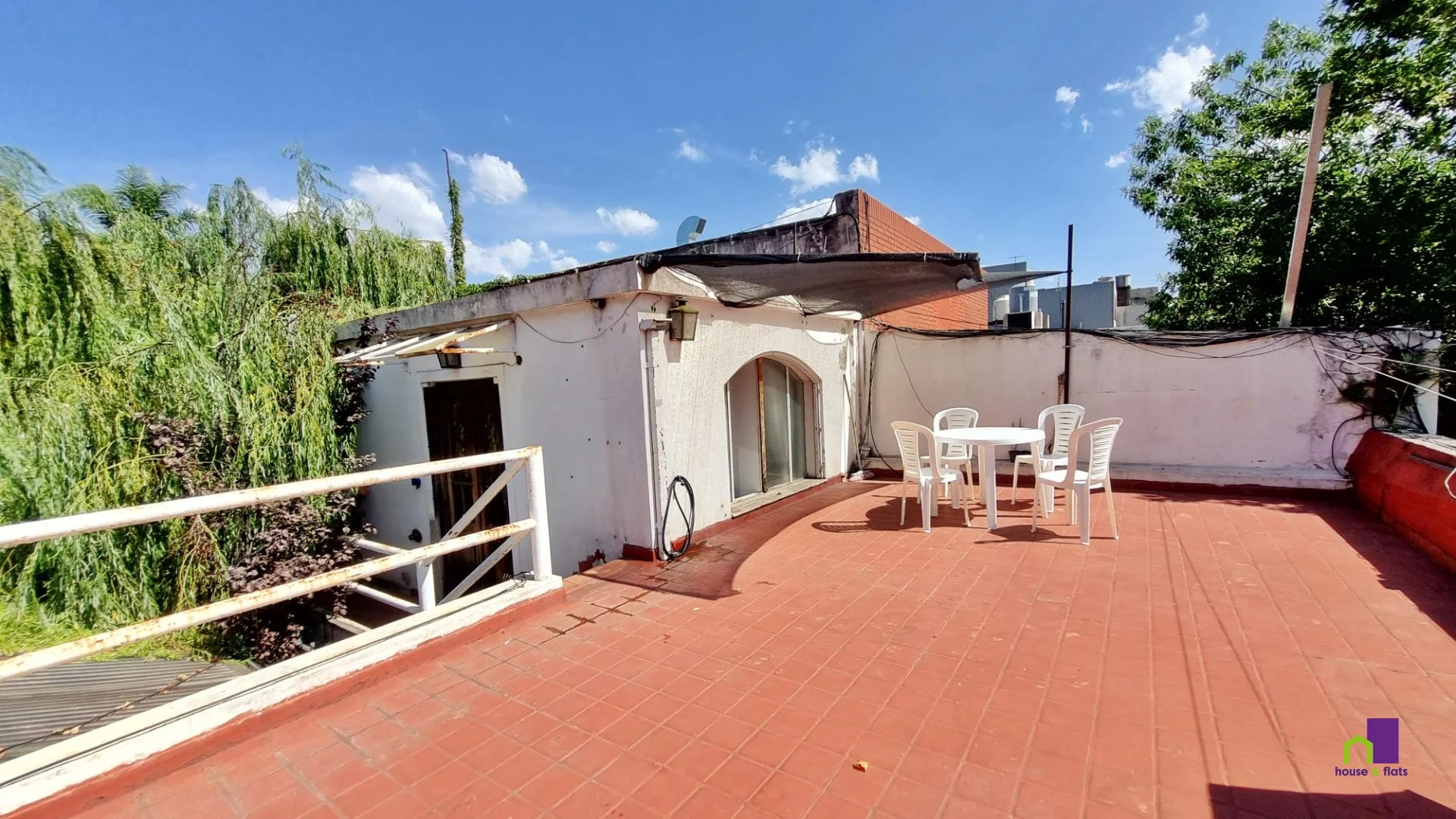 Habitación acogedora para estudiantes disponible en