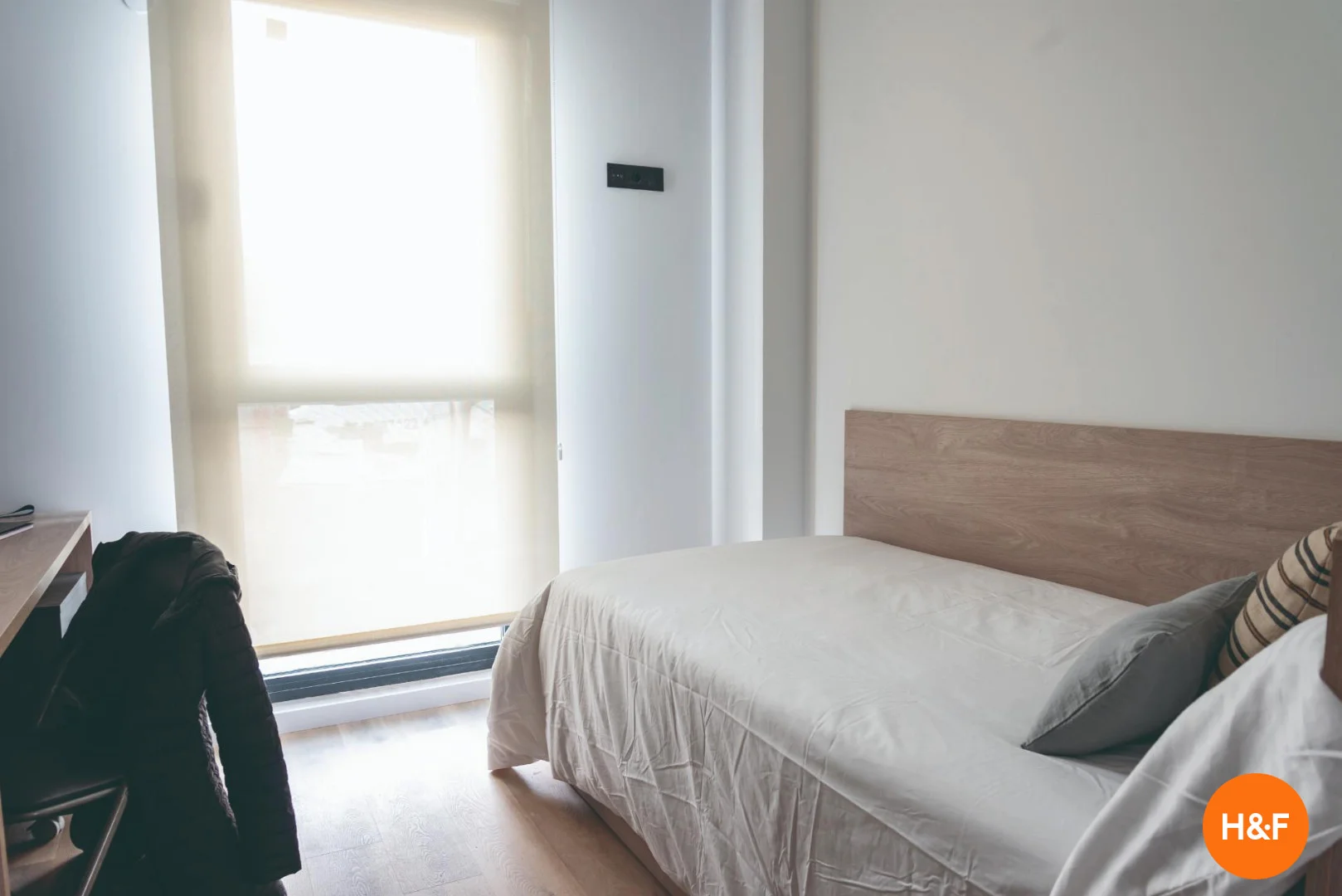 Habitación acogedora para estudiantes disponible en 