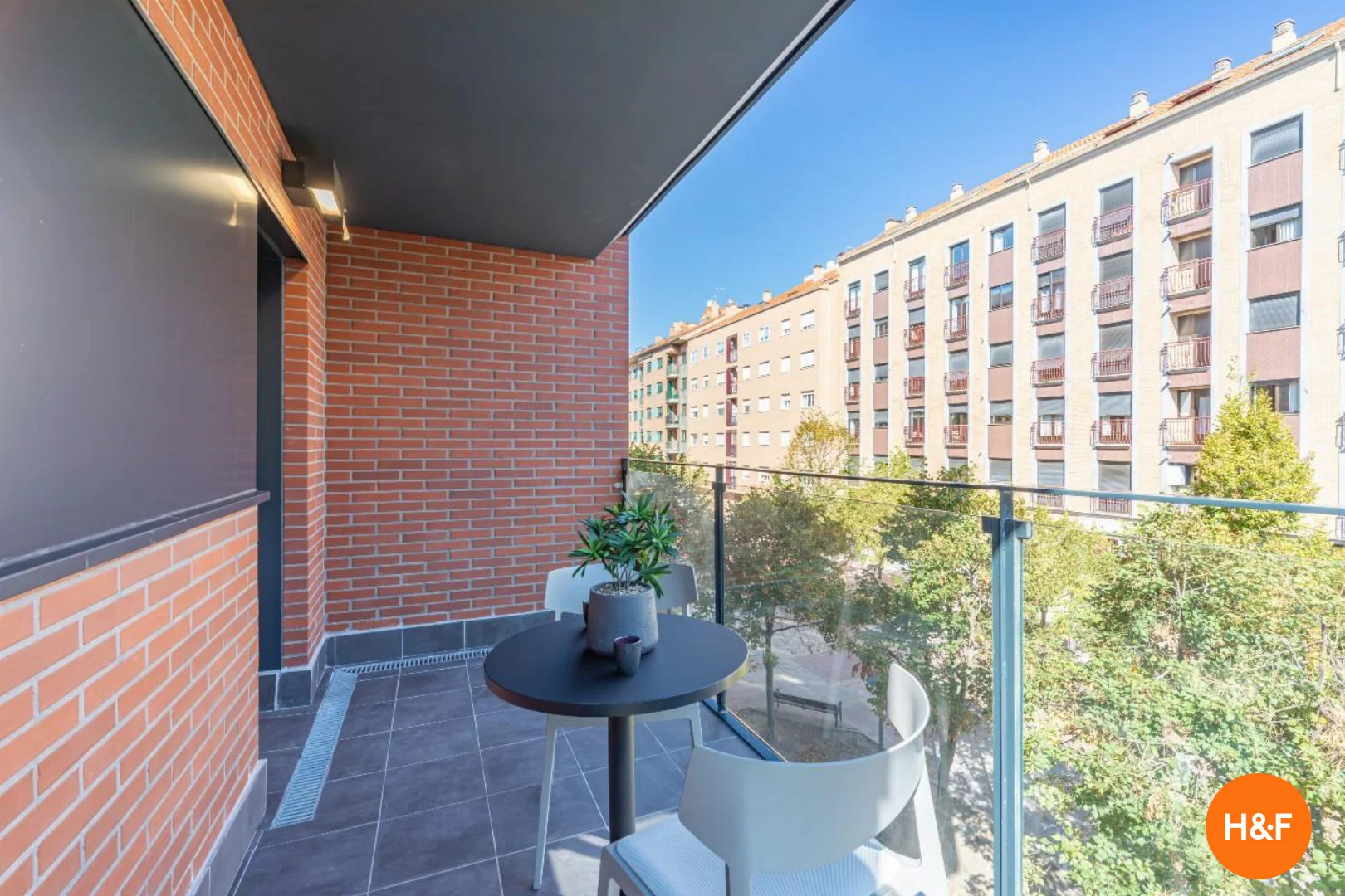 C. Santiago Diego Madrazo, 2, 37006 Salamanca, España
