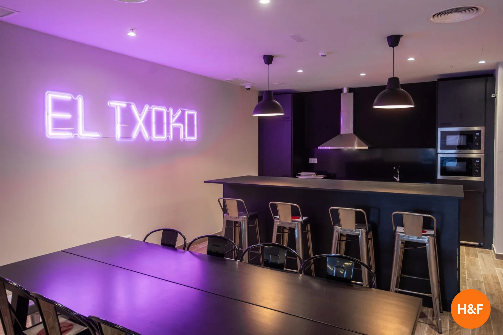 Quarto amigo do estudante em  com comodidades modernas