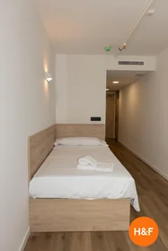 Dairenin tamamı konumu C. de Mariano Aser, 15, 46100 Burjassot, Valencia, España, 1 8 görüntüsü