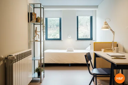 Quarto privado em Calçada Fonte do Lameiro 5, 6200-358 Covilhã, Portugal, imagem 1 de 8