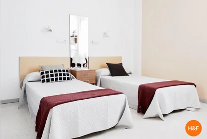 Quarto compartilhado em C. Paraje de Paterna, 10, 41930 Bormujos, Sevilla, España, imagem 1 de 8