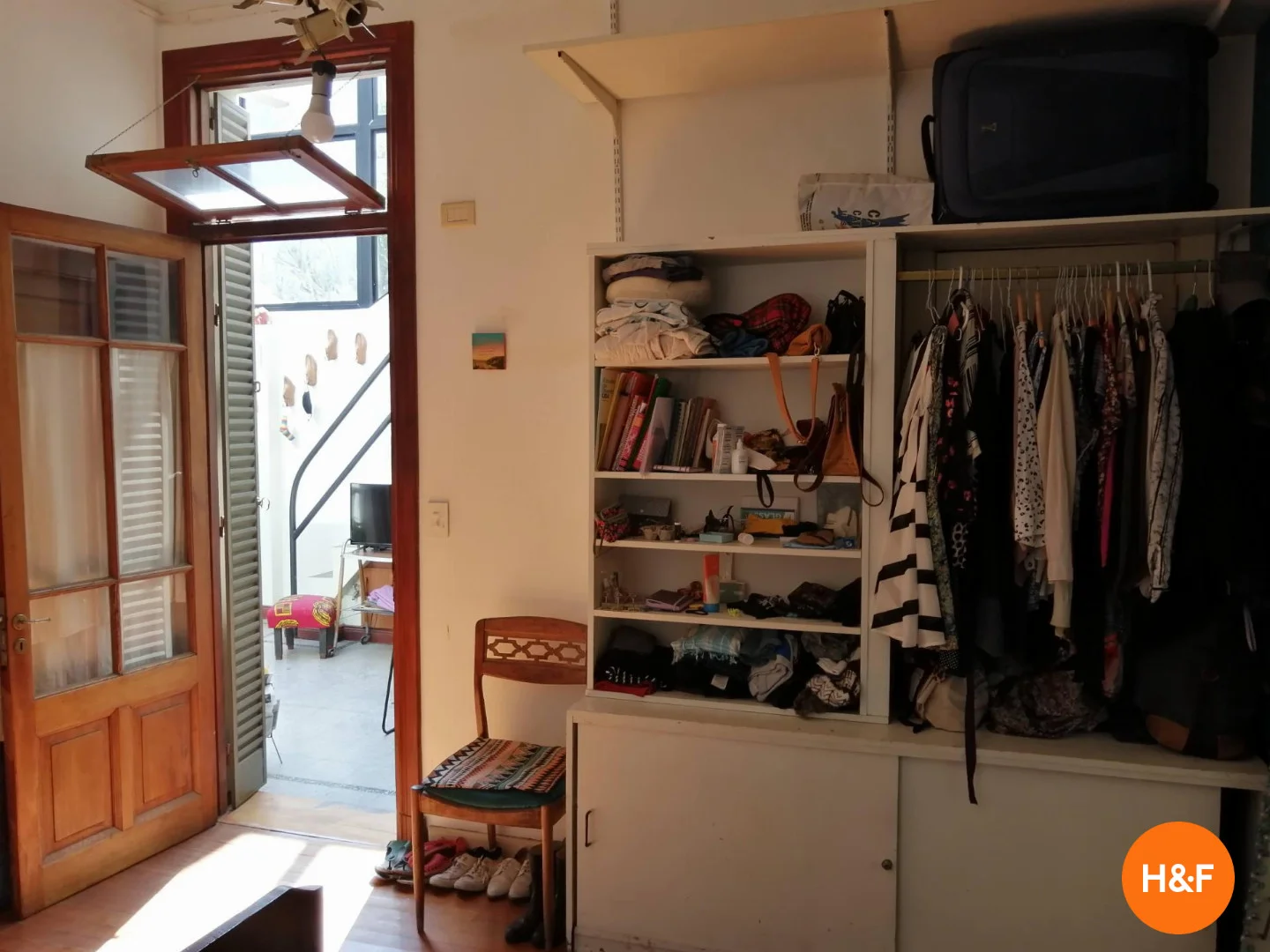 Habitación acogedora para estudiantes disponible en 