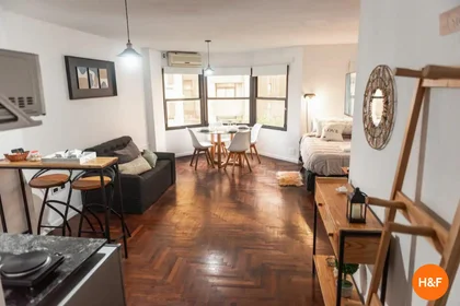 Dairenin tamamı konumu Paraná 526, X5000HXL Córdoba, Argentina, 6 8 görüntüsü
